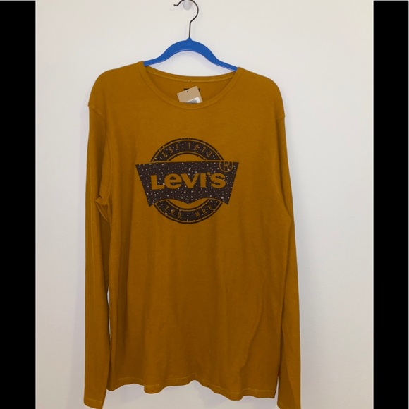 Levi's Other - Levi’s T-Shirt Size L
